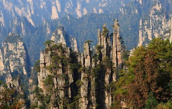 長(zhǎng)沙出發(fā)到黃龍洞、張家界森林公園、天門山、鳳凰五日游