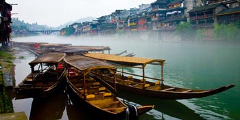 長(zhǎng)沙出發(fā)到張家界、袁家界、天子山、天門山、鳳凰古城五日游